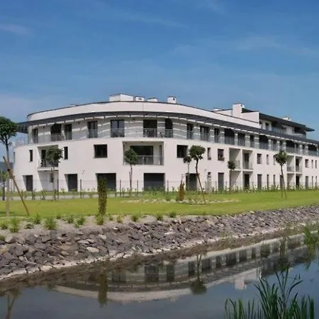 Beach Home Apartamento Keszthely